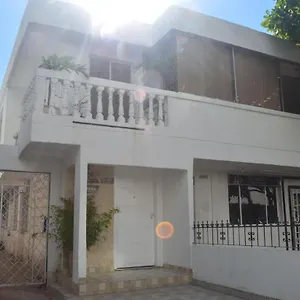 Paradise House Vacation One Block From Castillo Grande Casa Paraiso Сasa de vacaciones